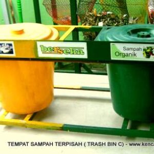 Tempat Sampah Terpilah (TST) BerSekaAr Trash Bin [C]